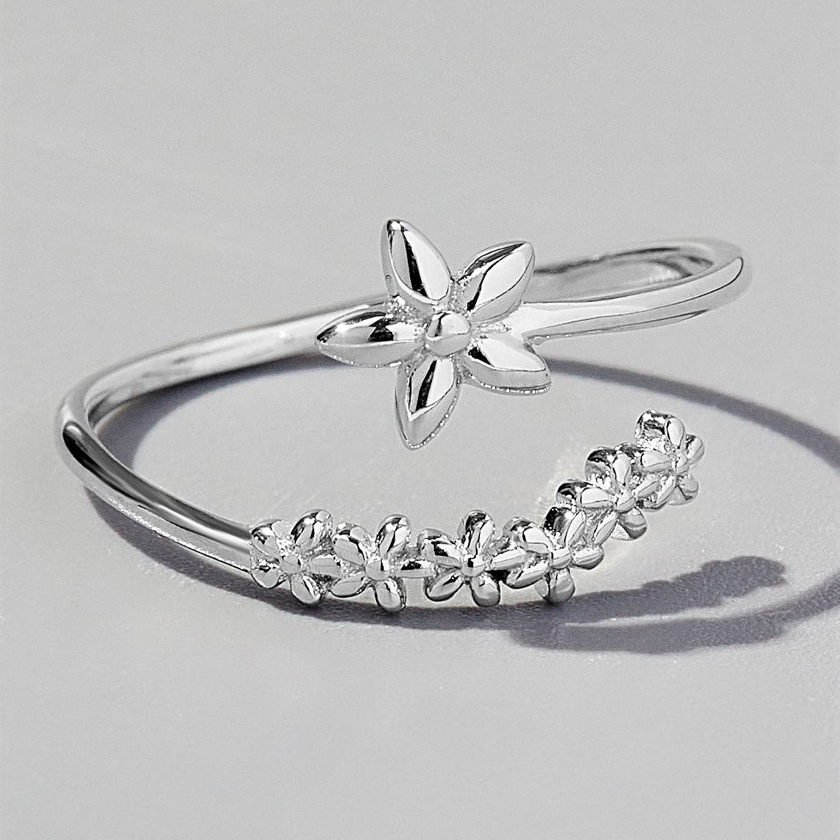 925 Sterling Silver Flower Ring - Carri's Cache