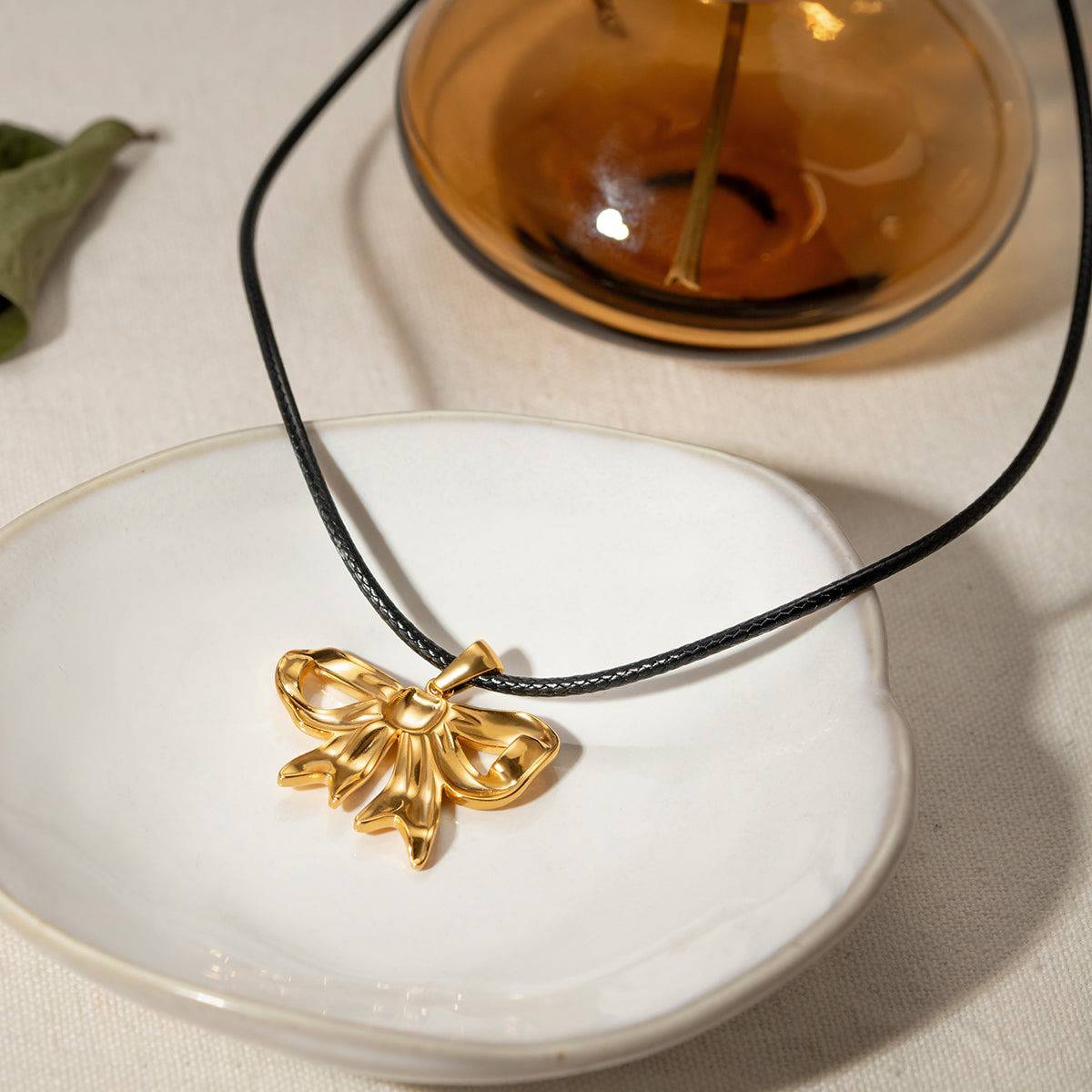 18K Gold-Plated Bow Pendant Necklace - Carri's Cache