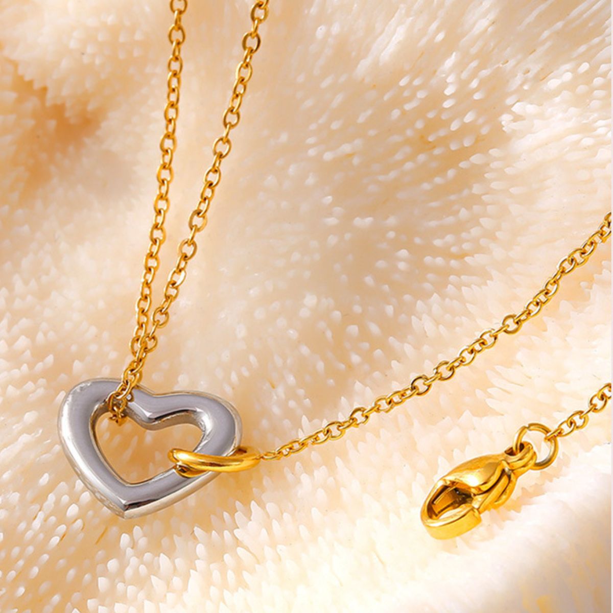 18K Gold-Plated Heart Bracelet - Carri's Cache