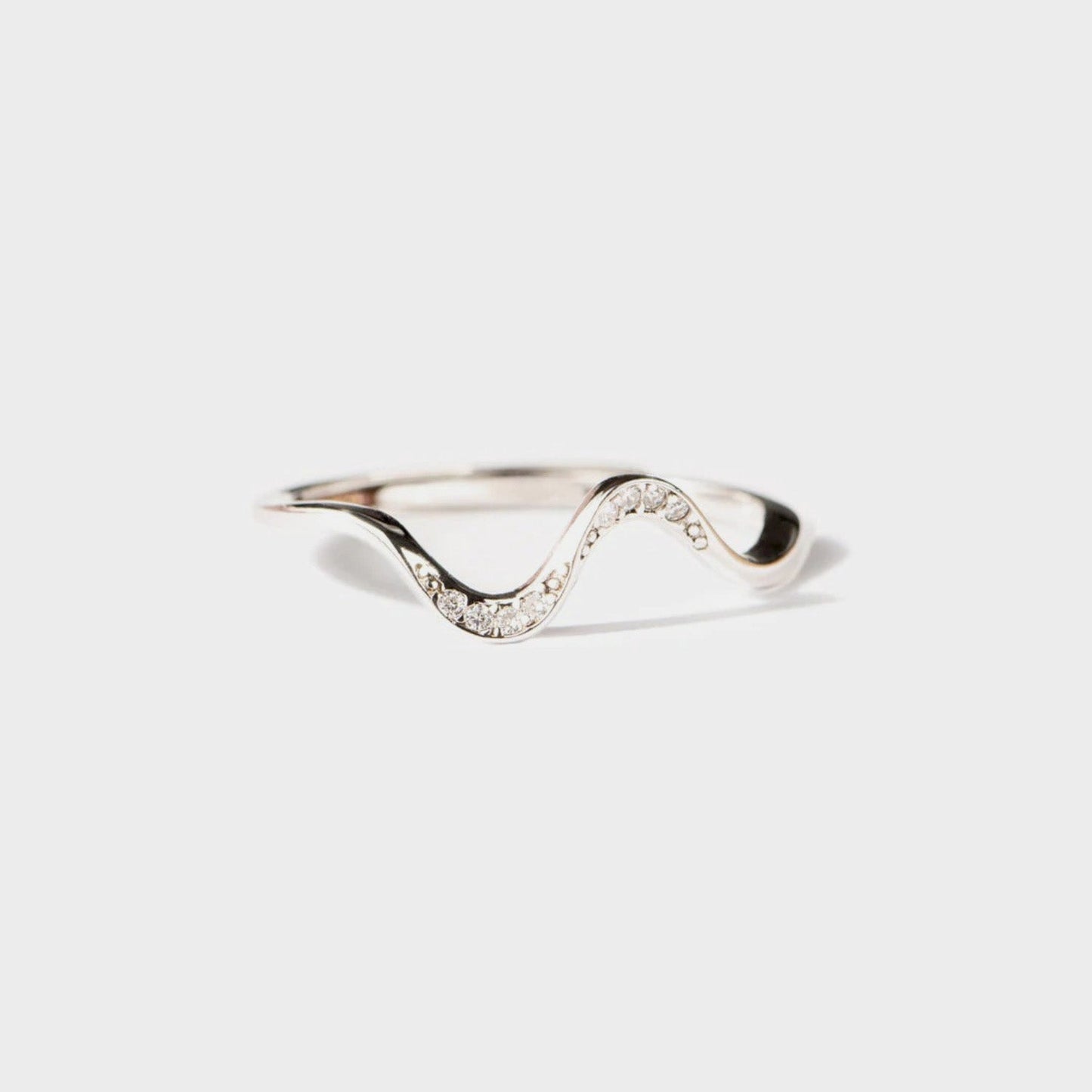 925 Sterling Silver Inlaid Zircon Wave Shape Ring - Carri's Cache