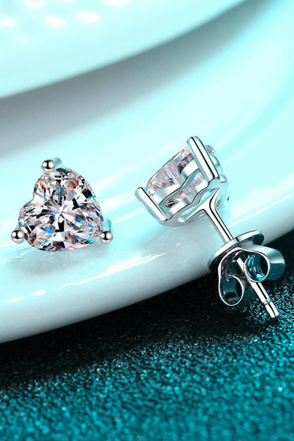 2 Carat Moissanite Heart-Shaped Stud Earrings - Carri's Cache