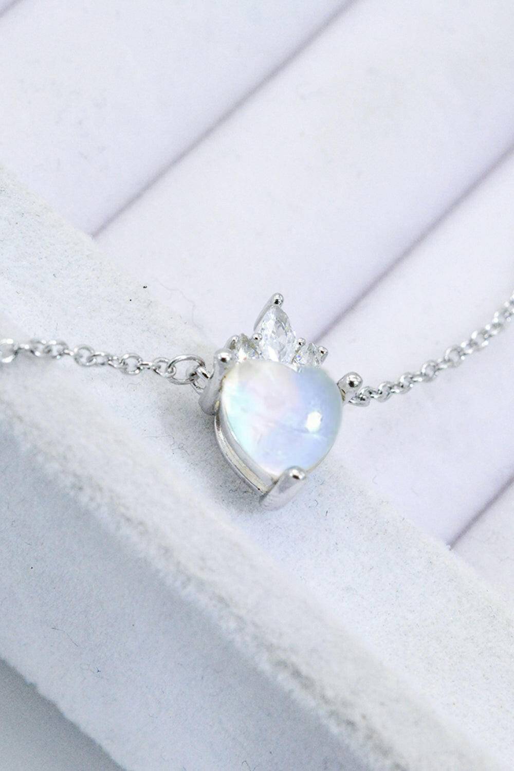 925 Sterling Silver Moonstone Heart Pendant Necklace.