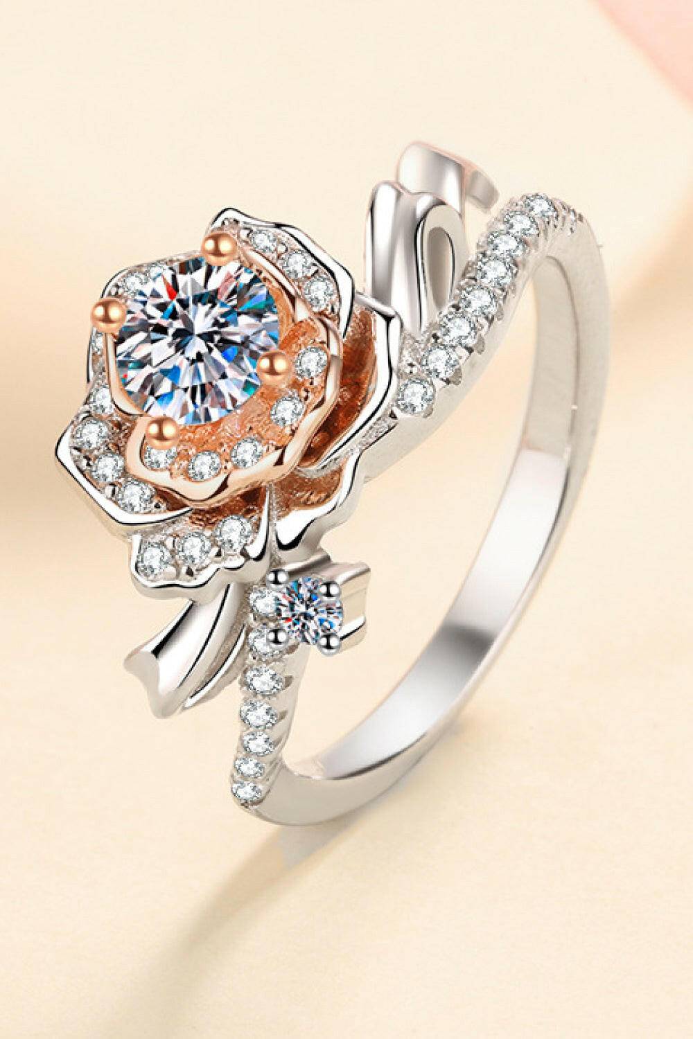 925 Sterling Silver Rose-Shaped Moissanite Ring.