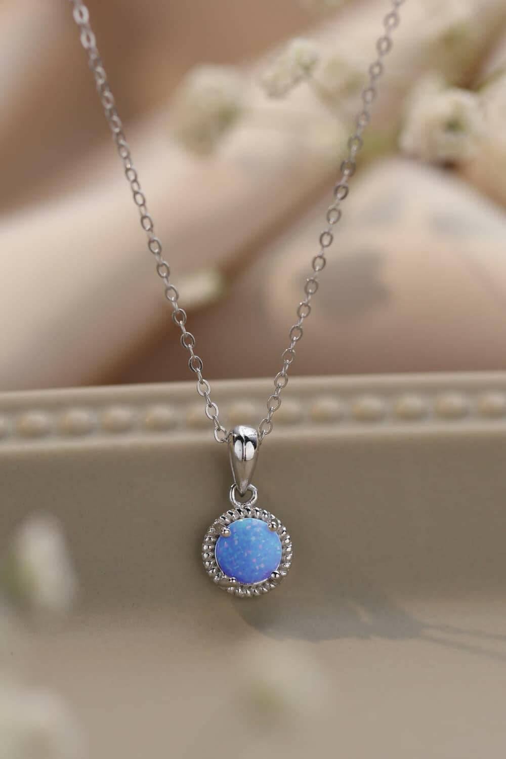 Opal Round Pendant Chain Necklace.