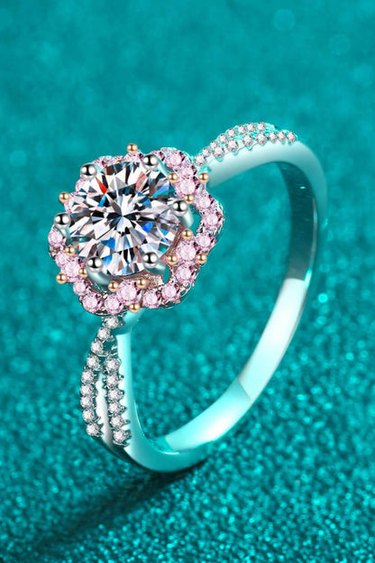 1 Carat Moissanite Flower-Shaped Crisscross Ring.