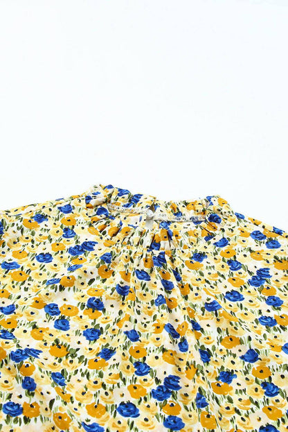 Floral Puff Sleve Keyhole Blouse.