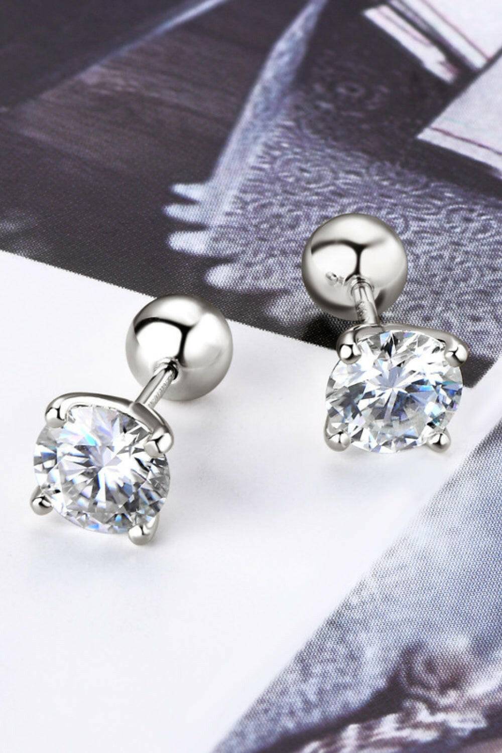 2 Carat Moissanite 925 Sterling Silver Stud Earrings - Carri's Cache