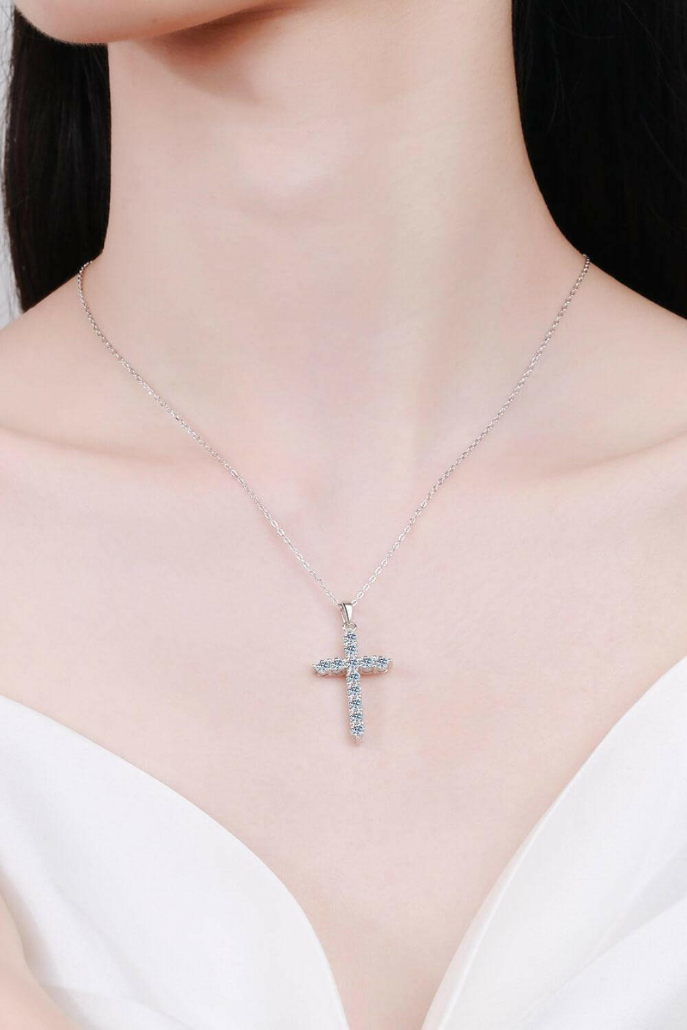 Moissanite Cross Pendant Chain Necklace - Carri's Cache