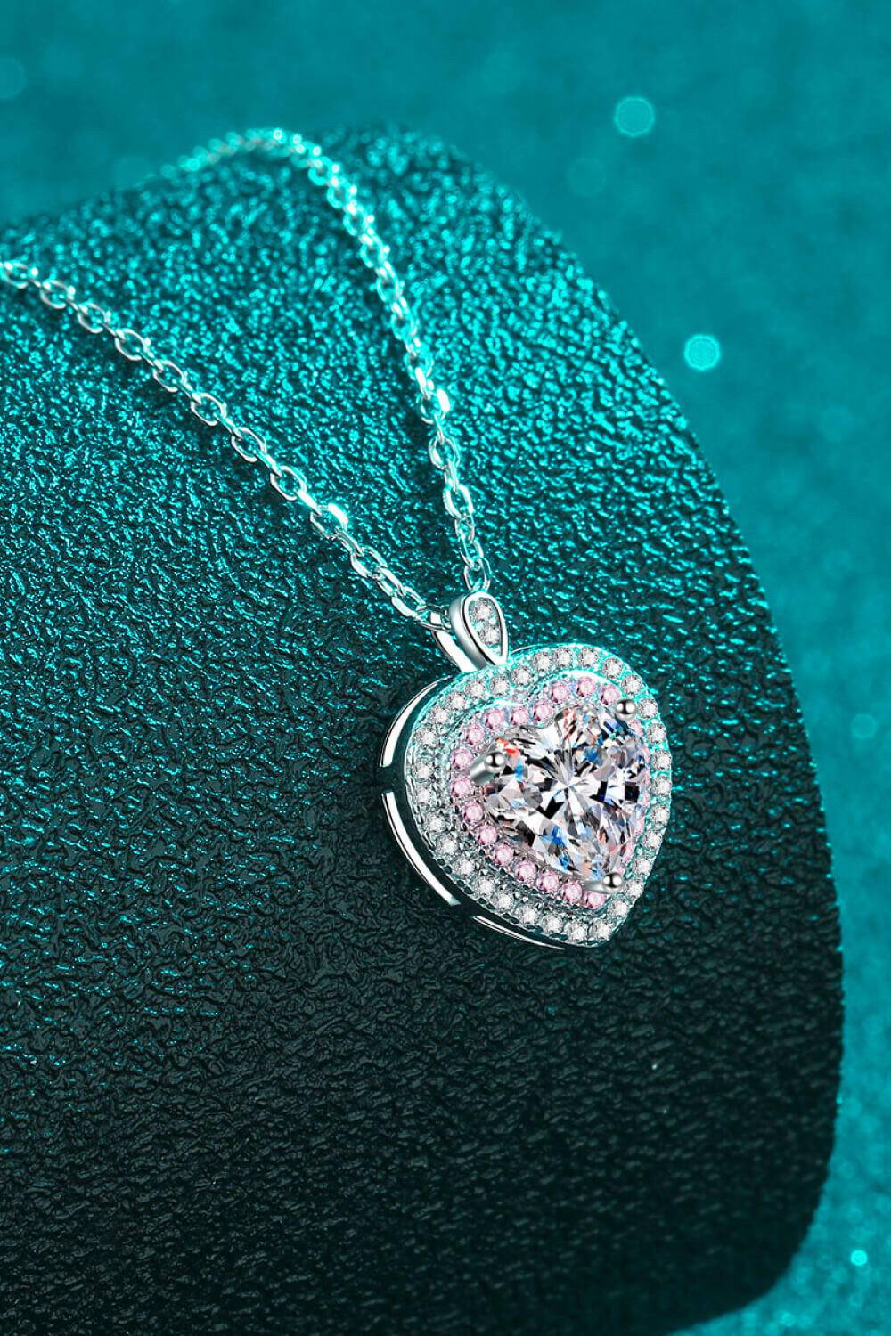 925 Sterling Silver 1 Carat Moissanite Heart Pendant Necklace.