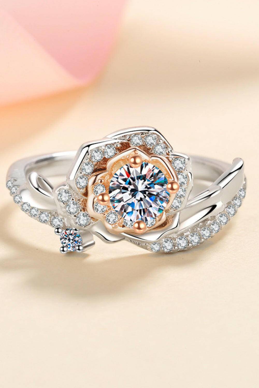 925 Sterling Silver Rose-Shaped Moissanite Ring.