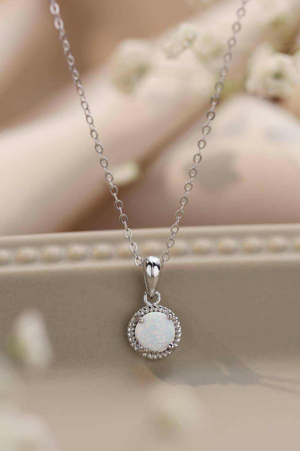 Opal Round Pendant Chain Necklace.