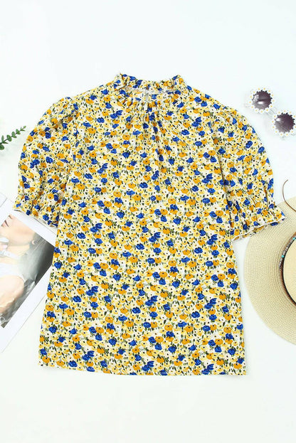 Floral Puff Sleve Keyhole Blouse.