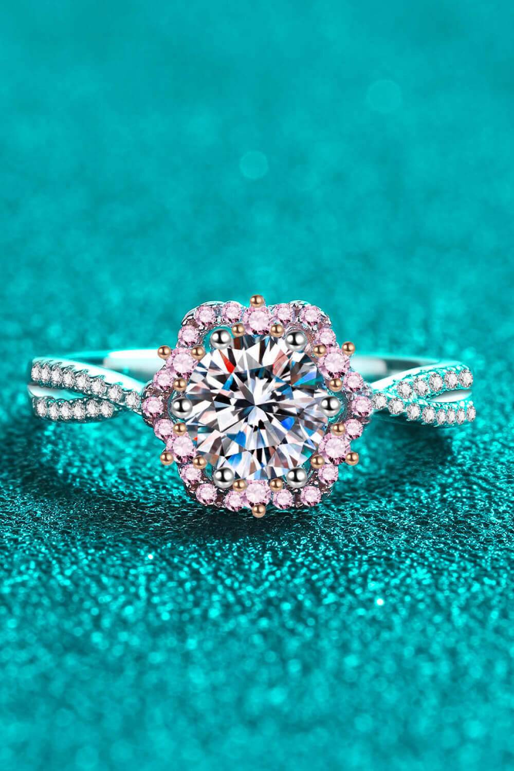 1 Carat Moissanite Flower-Shaped Crisscross Ring.